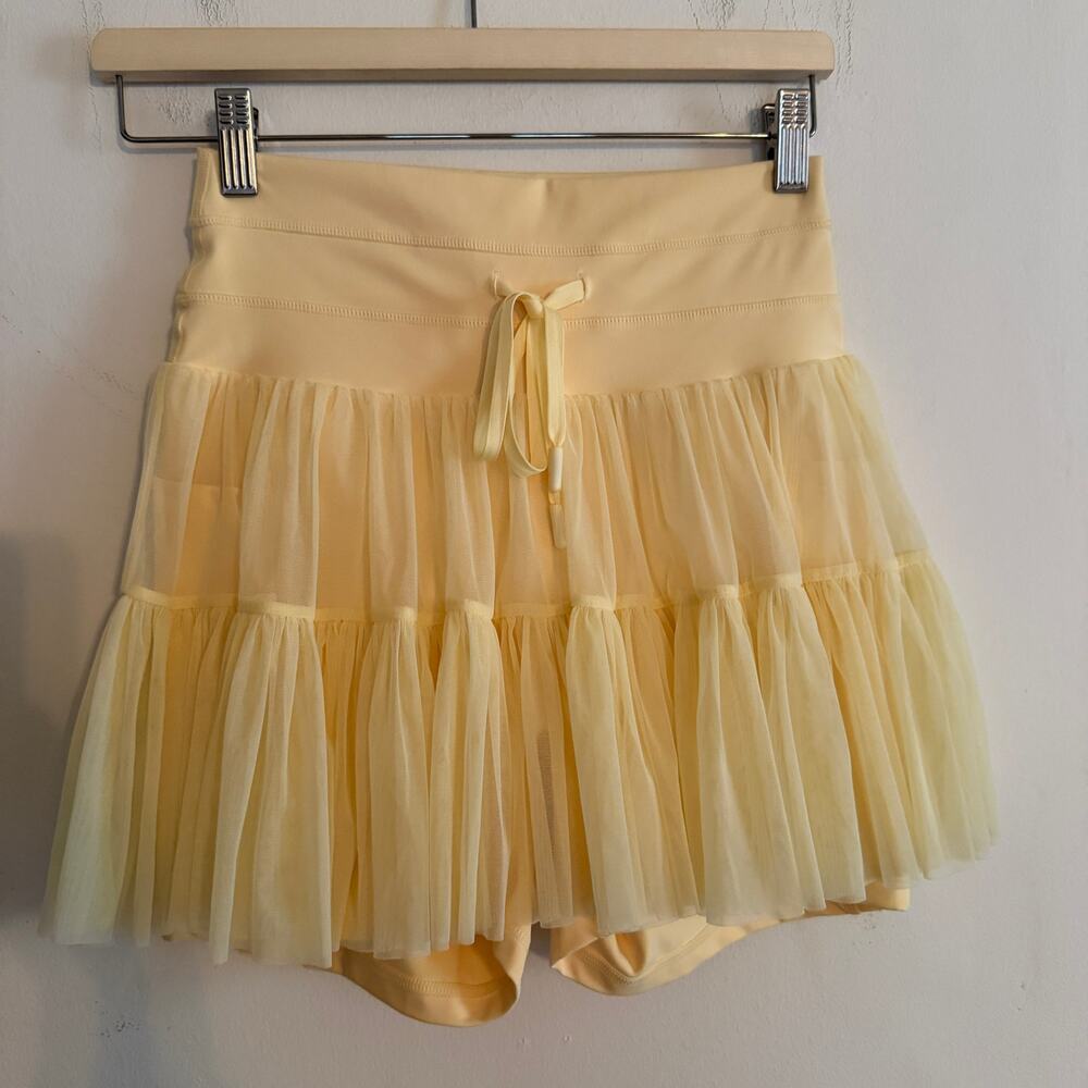 POPFLEX Pirouette Skort in Buttercream Butter Yellow Small